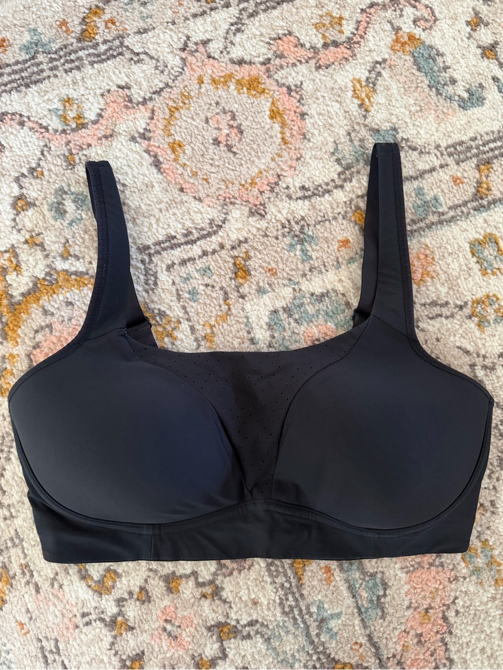 LULULEMON Sculpting Sports Bra